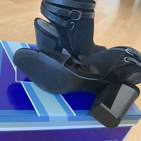 WHITE mountain Shira HEELS - Picture 7 of 8